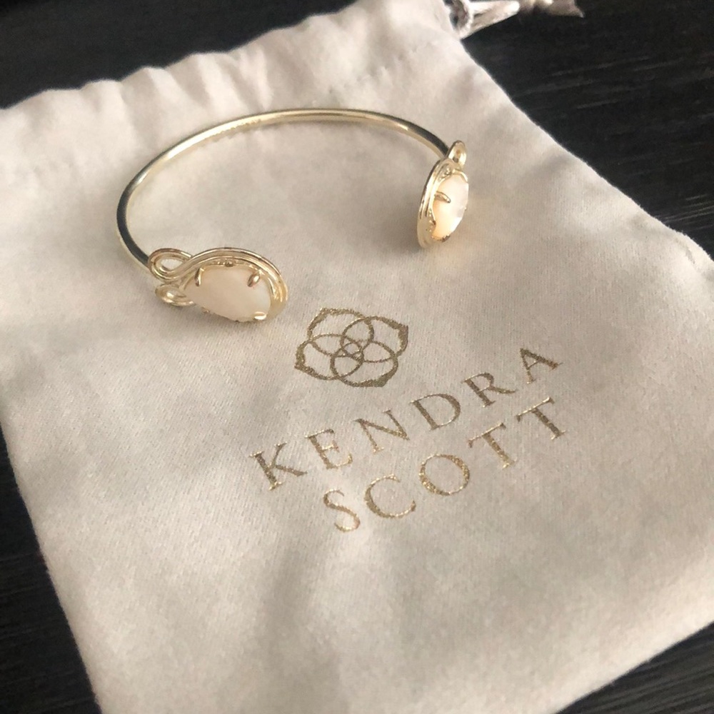 Kendra Scott bracelet